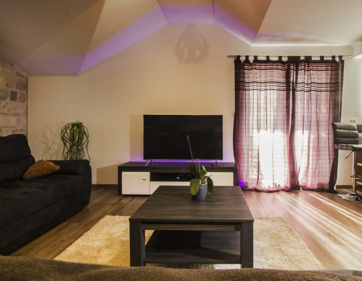 Apartments Dvor - Ap1, Ap2, Ap3 บาชกาโวดา ภายนอก รูปภาพ