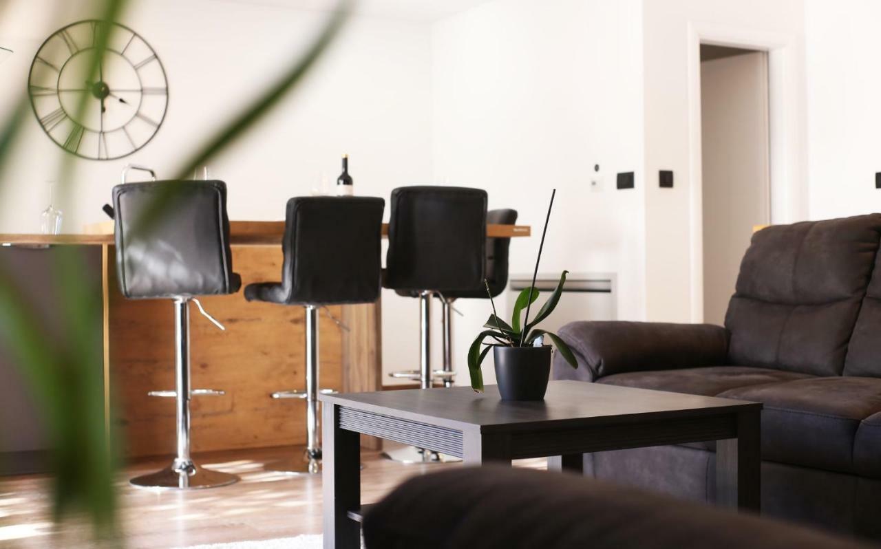 Apartments Dvor - Ap1, Ap2, Ap3 บาชกาโวดา ภายนอก รูปภาพ