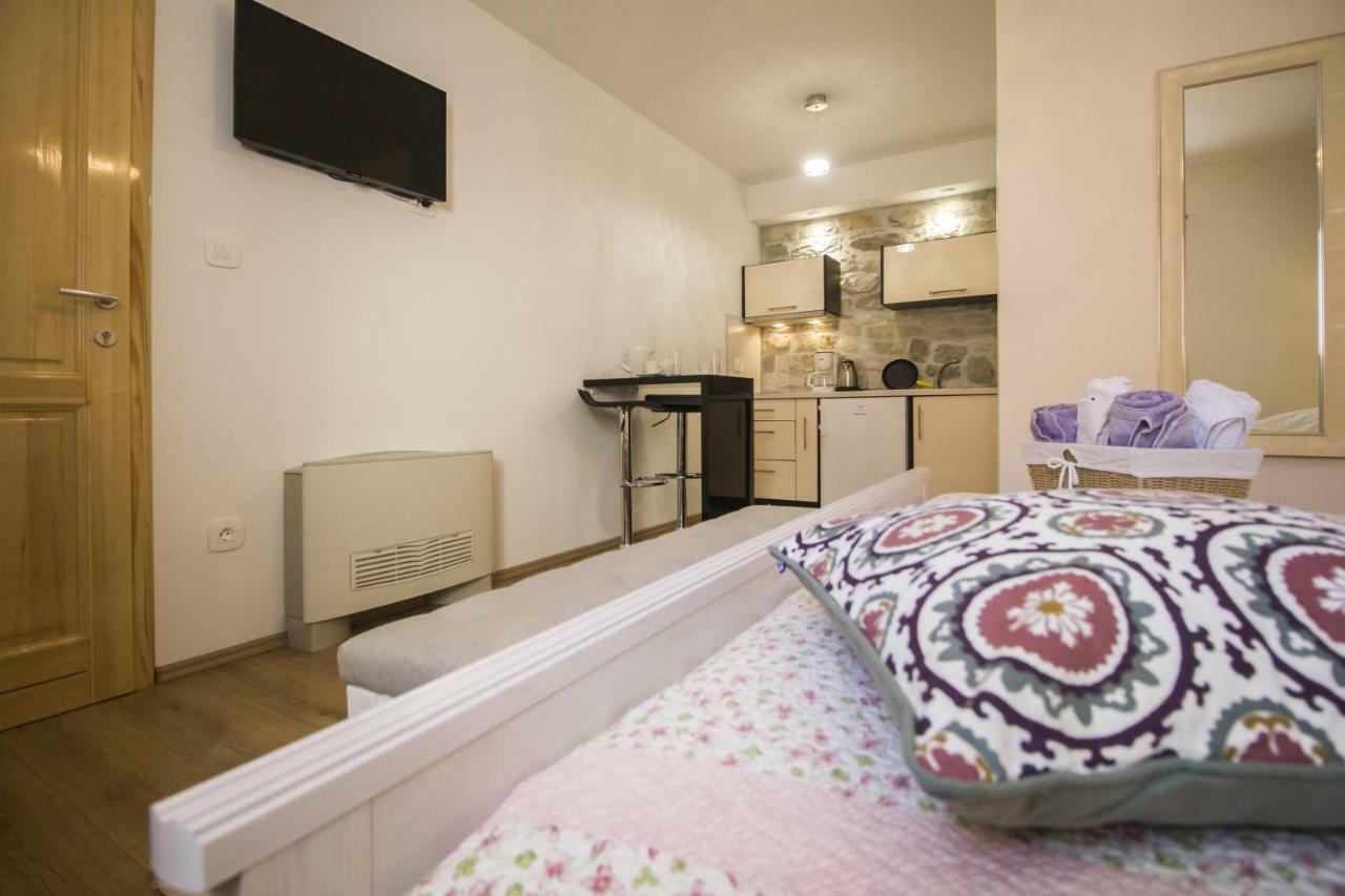 Apartments Dvor - Ap1, Ap2, Ap3 บาชกาโวดา ภายนอก รูปภาพ